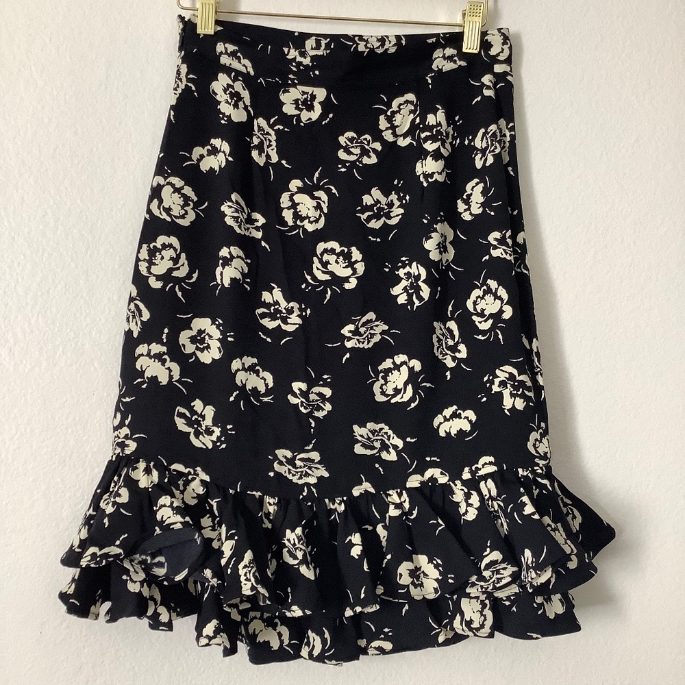 New Polo Ralph Lauren BK/WT Flrl Skirt Size 2